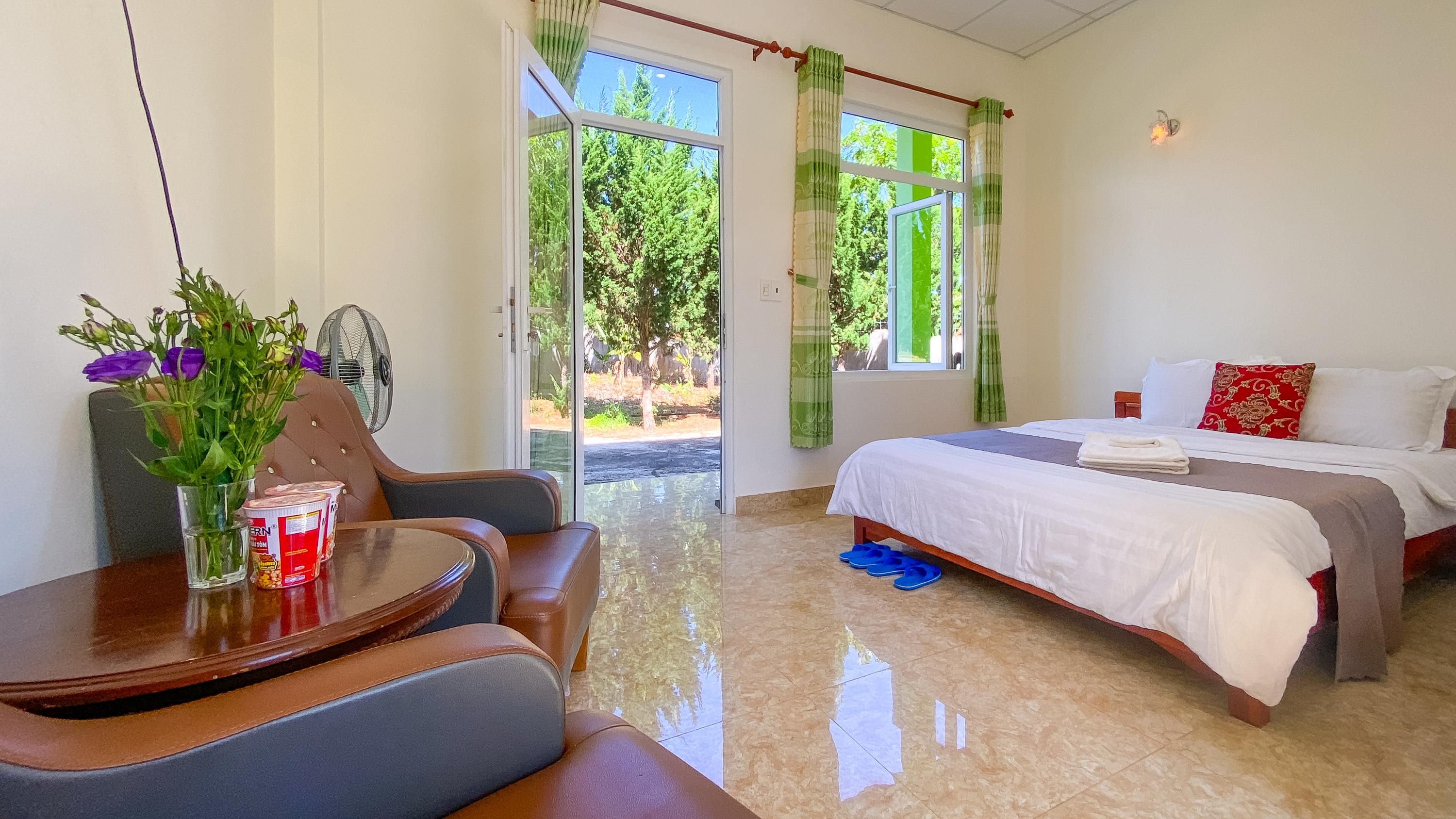 1056robins_farmstay-24